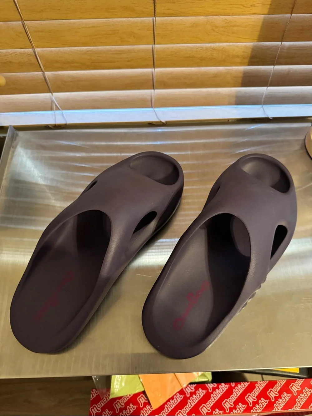 Ohana Hunake with artis Tukashi Murakami slides in Grape M 13